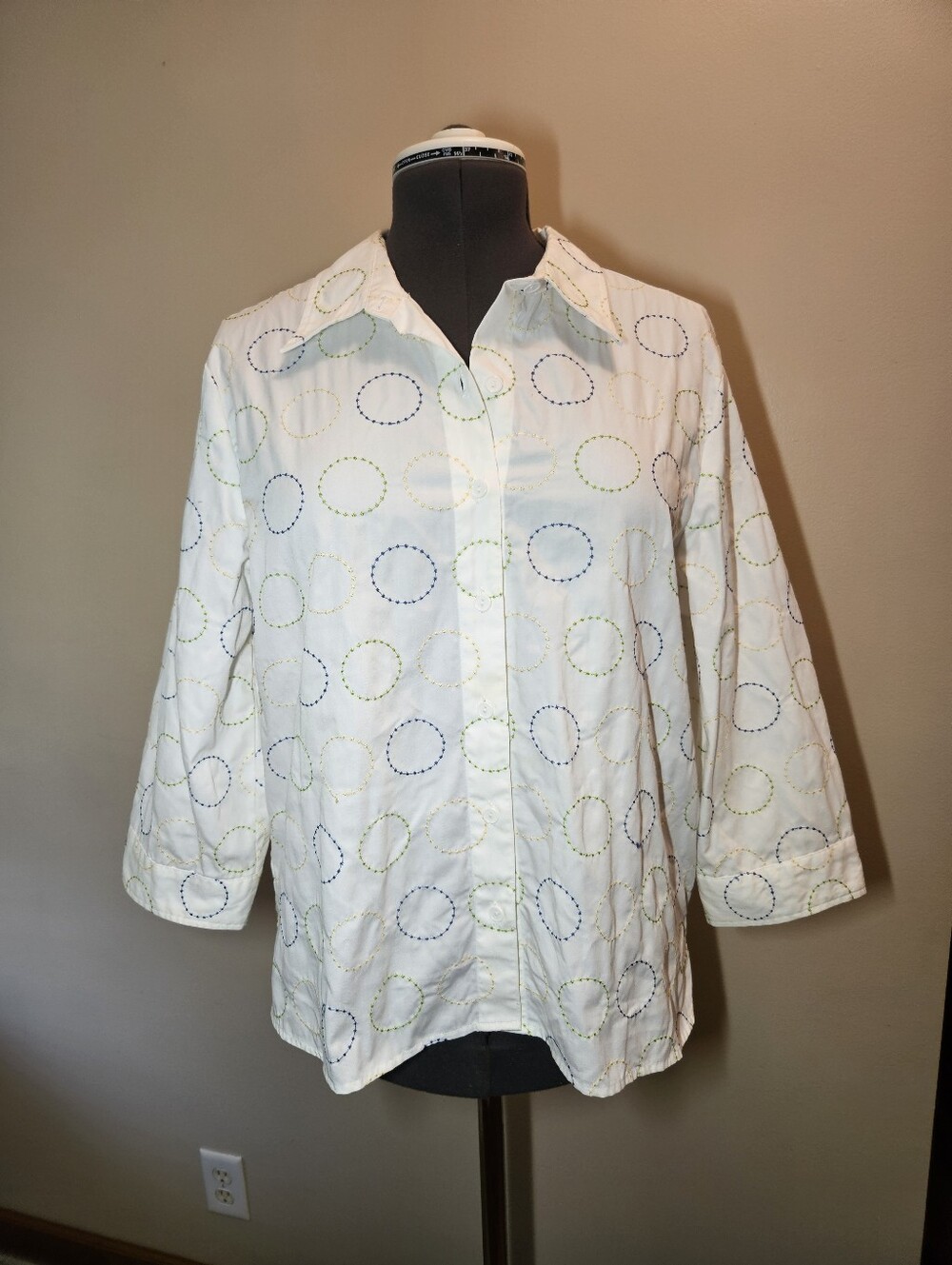 Breckenridge Sz L Ecru Button-Down Shirt with Blue & Green Circle Embroidery